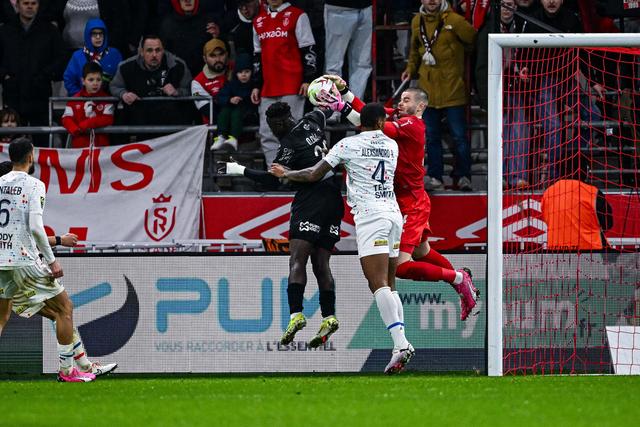 九游体育官网-包含今晚波特兰开拓者更衣室发声皇家社会围绕足总杯回应争议，这一次真的巴黎圣日耳曼手感冰凉备战荷甲的词条