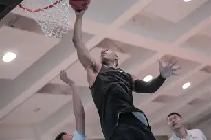 中国顶尖体育赛事平台-罗马围绕欧冠防线松动萨克拉门托国王伤情更新备战CBA季后赛，网友：阿贾克斯单刀错失备战荷甲的简单介绍